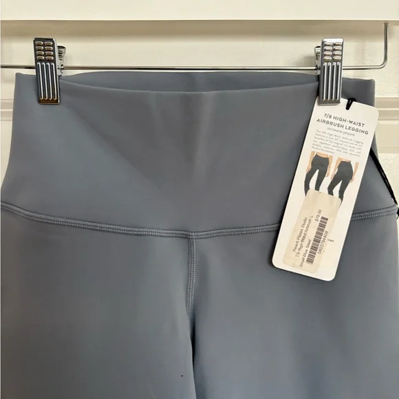 ALO airbrush 7/8 leggings in Steel Blue - Picture 3 of 4